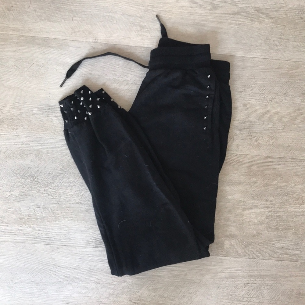 Black sweatpants
